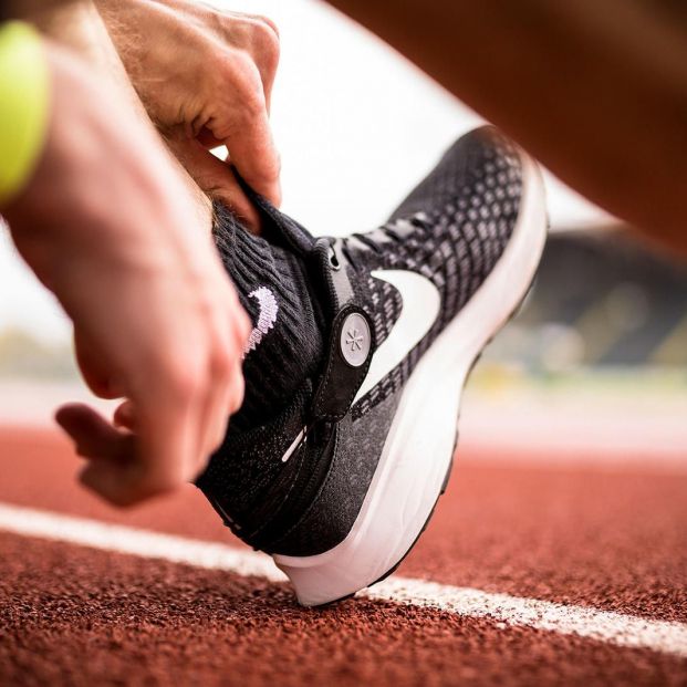 ¿Qué opciones tengo si no puedo atarme los cordones? (Nike)