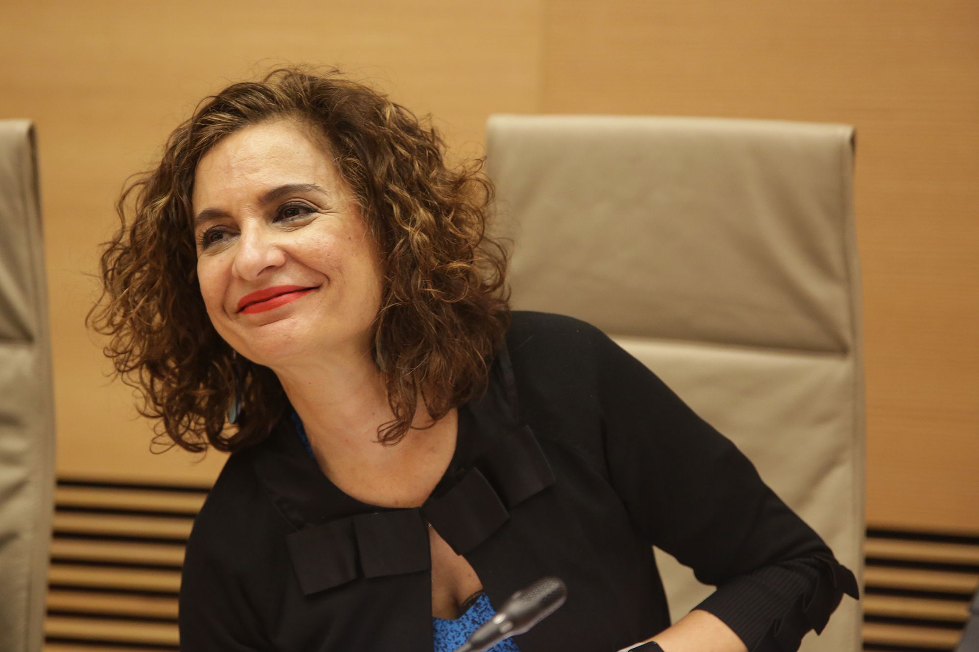 Fernando Ónega: Por abajo, ministra