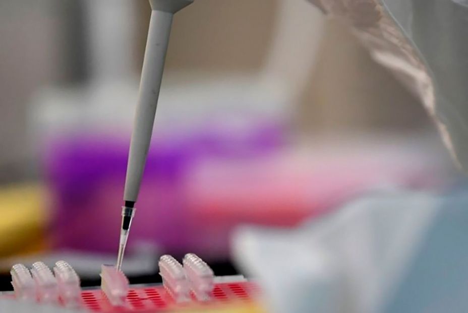 Tres hospitales españoles prueban ya un fármaco contra el coronavirus Tres hospitales españoles prueban ya un fármaco contra el coronavirus