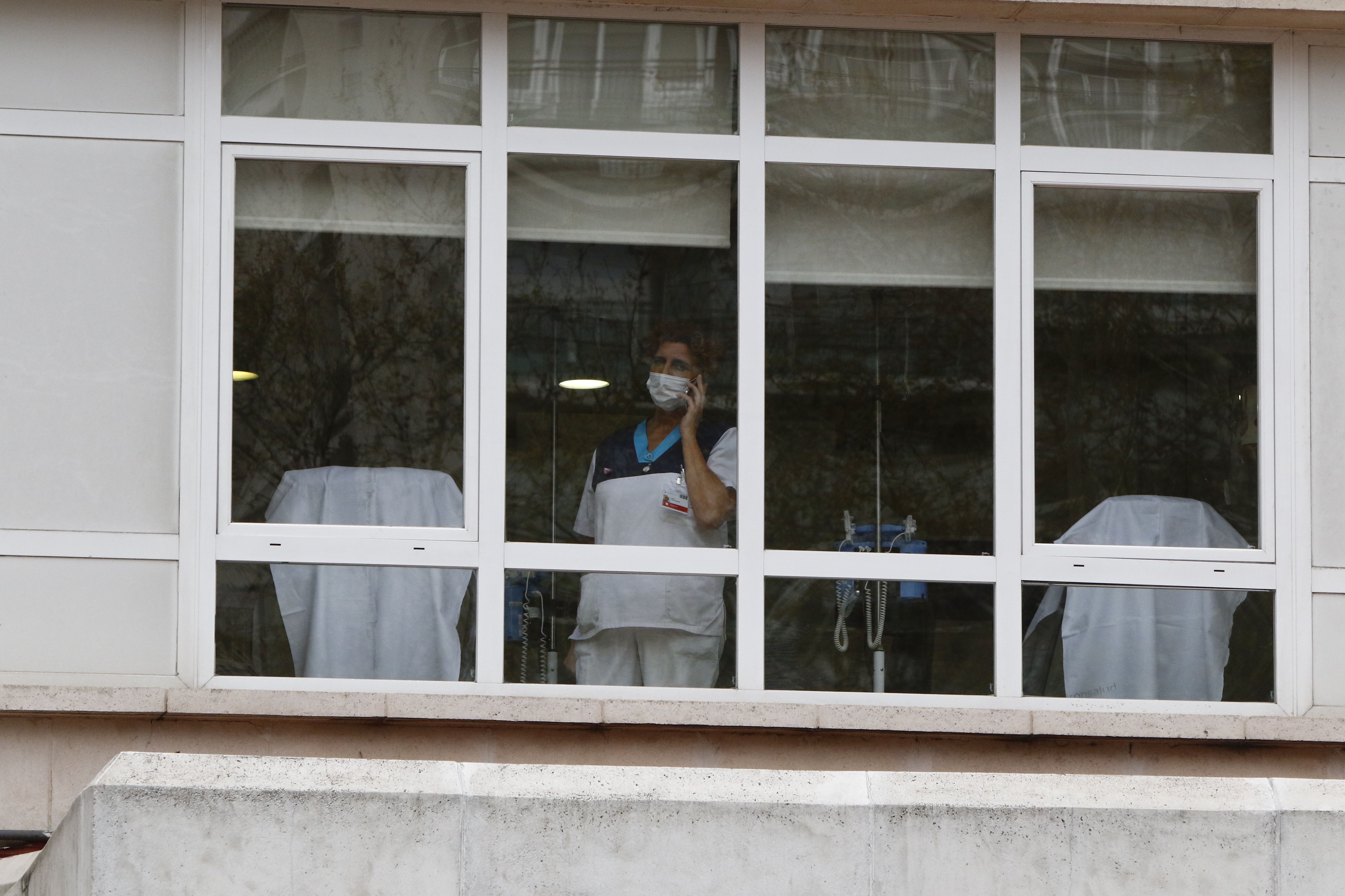 Los sanitarios contagiados en España ascienden a 3.475, alrededor del 12% del total de los casos