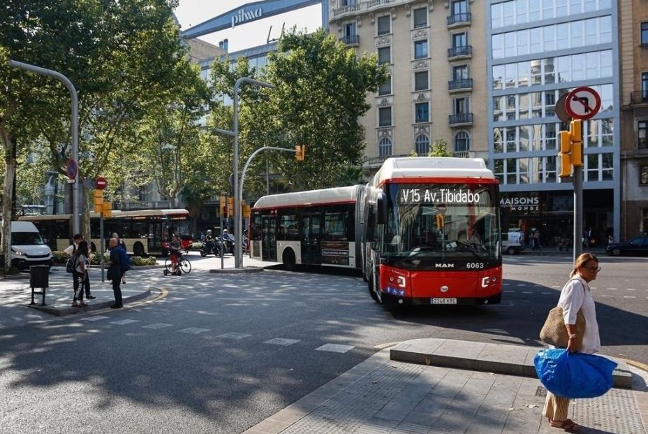 Autobuses gratis en Barcelona. Foto: EuropaPress Autobuses gratis en Barcelona. Foto: EuropaPress