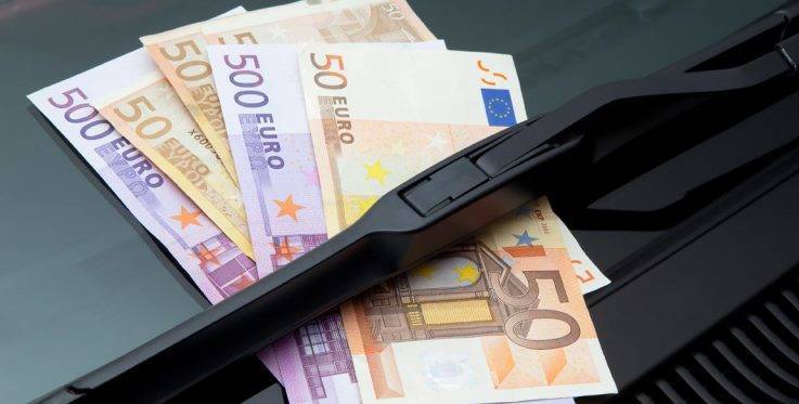 dinero parabrisas dinero parabrisas