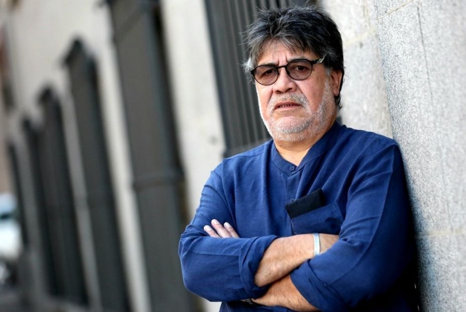 El escritor chileno Luis Sepúlveda muere por coronavirus en Oviedo El escritor chileno Luis Sepúlveda muere por coronavirus en Oviedo