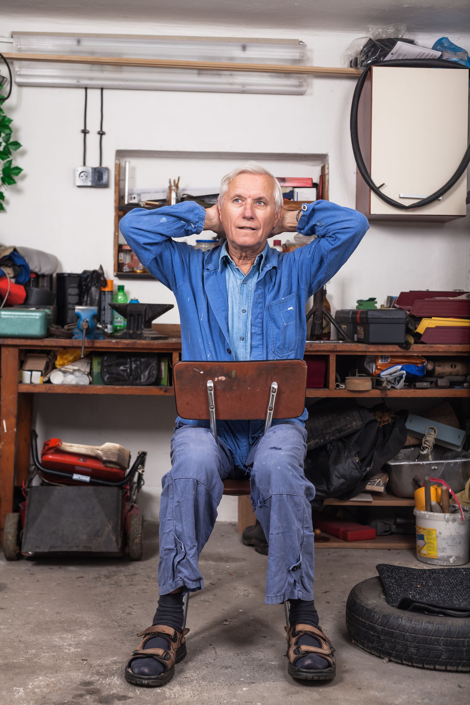 Sencillos ejercicios para hacer en casa para los que sólo necesitas una silla