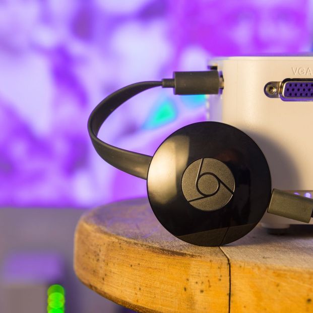 Google Chromecast enchufado (BigStock) Google Chromecast enchufado (BigStock)