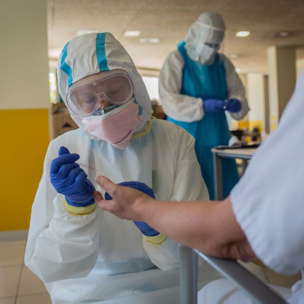"Desesperación" en los centros de mayores al no llegar los test para residentes y trabajadores "Desesperación" en los centros de mayores al no llegar los test para residentes y trabajadores