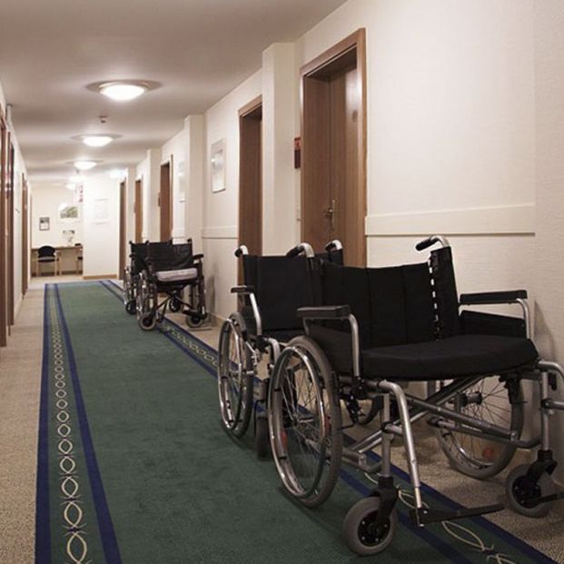 Así serán las visitas de familiares en las residencias de Asturias: con cabinas y 30 minutos máximo Así serán las visitas de familiares en las residencias de Asturias: con cabinas y 30 minutos máximo