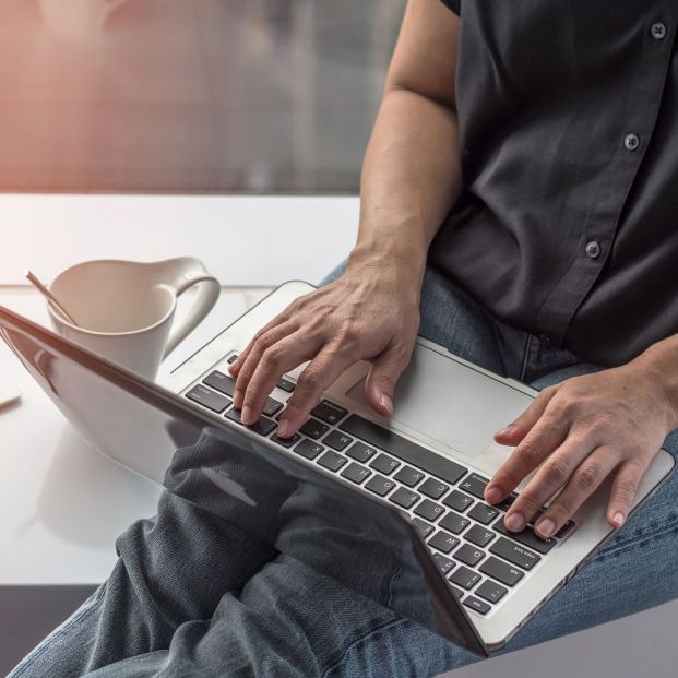 El 49’3% de los españoles afirma que no podría vivir sin internet, según la AIMC (Big stock) El 49’3% de los españoles afirma que no podría vivir sin internet, según la AIMC (Big stock)