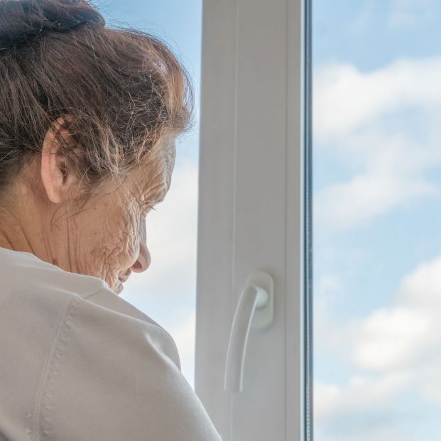 Desde sus ventanas: cuando cuidas de tu agresor, enfermo de Parkinson Desde sus ventanas: cuando cuidas de tu agresor, enfermo de Parkinson