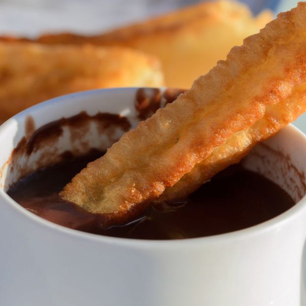 ( Dónde chocolate con churros Madrid bigstock) ( Dónde chocolate con churros Madrid bigstock)