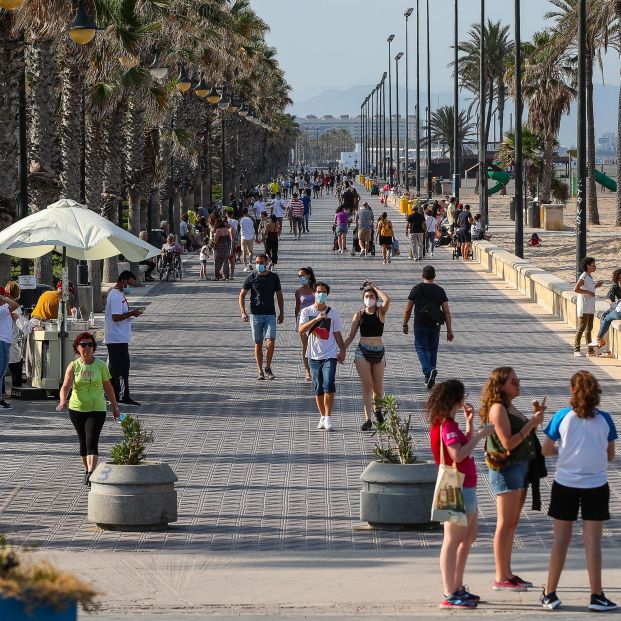 EuropaPress 3179629 paseo maritimo playa malvarrosa recupera normalidad fase desescalada EuropaPress 3179629 paseo maritimo playa malvarrosa recupera normalidad fase desescalada