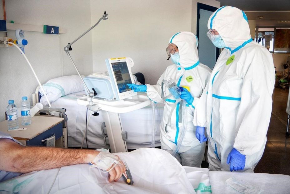 Publican el primer libro divulgativo sobre el coronavirus escrito por médicos Publican el primer libro divulgativo sobre el coronavirus escrito por médicos