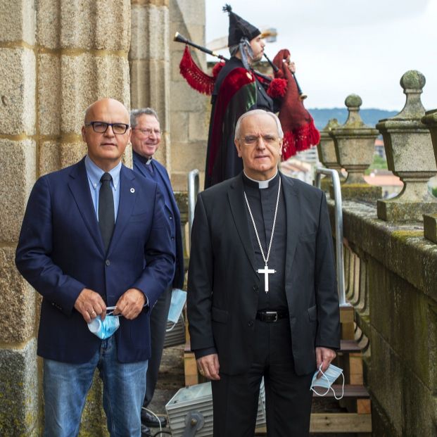 UN GAITERO TOCARÁ TODOS LOS DÍAS DESDE LA CATEDRAL DE OURENSE EN MEMORIA DE LAS VÍCTIMAS DE LA PANDEMIA - Foto: Europa Press UN GAITERO TOCARÁ TODOS LOS DÍAS DESDE LA CATEDRAL DE OURENSE EN MEMORIA DE LAS VÍCTIMAS DE LA PANDEMIA - Foto: Europa Press