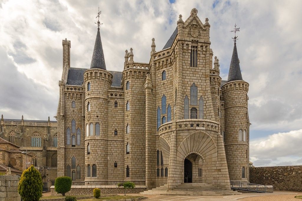 Papacio de Gaudí en Astorga Papacio de Gaudí en Astorga