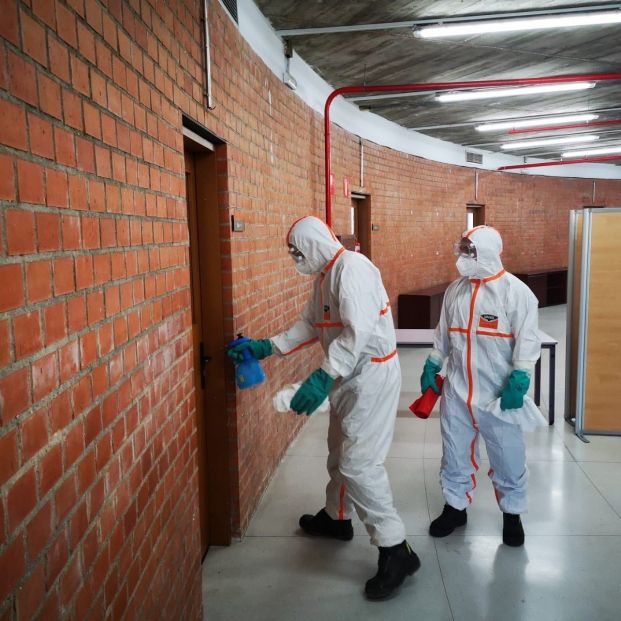 PROTECCIÓN CIVIL FORMÓ A MÁS DE 200 PROFESIONALES EN JUNIO EN DESINFECCIÓN DE EDIFICIOS Y RESIDENCIAS - Foto: Europa Press PROTECCIÓN CIVIL FORMÓ A MÁS DE 200 PROFESIONALES EN JUNIO EN DESINFECCIÓN DE EDIFICIOS Y RESIDENCIAS - Foto: Europa Press