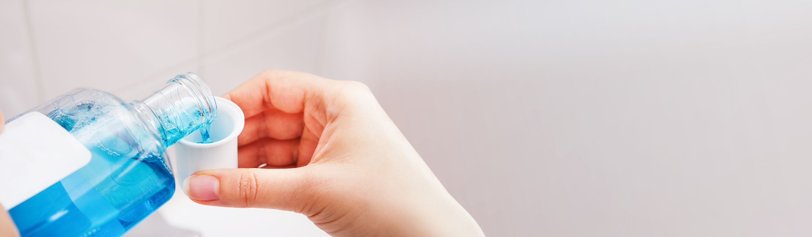 Los enjuagues bucales pueden prevenir el coronavirus