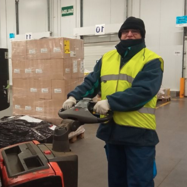 Trabajador con discapacidad de Down Madrid Trabajador con discapacidad de Down Madrid