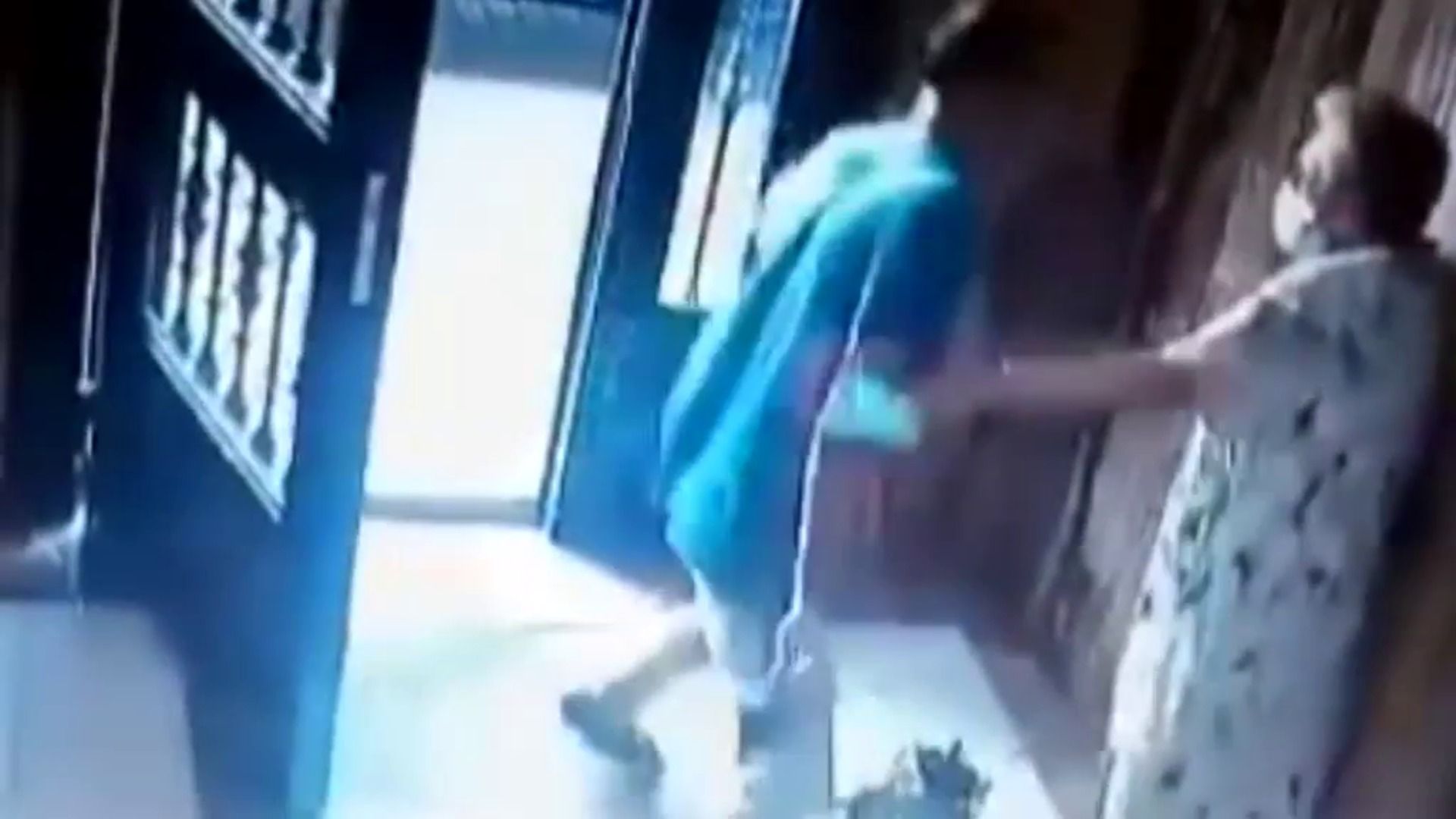 brutal agresion anciana valencia