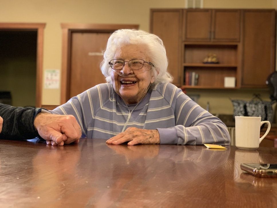 Residencias Madrid: una visita por residente una hora al día