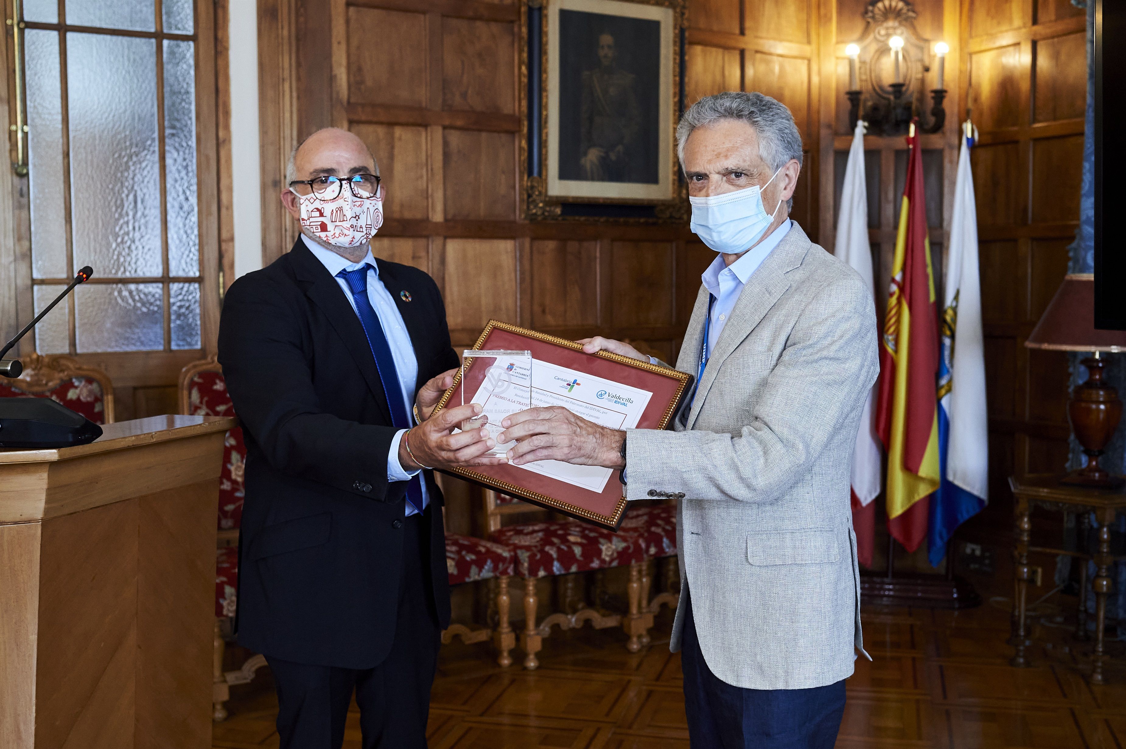 Rojas Marcos llama a "no tirar la toalla" pese al coronavirus  y "compartir miedos"