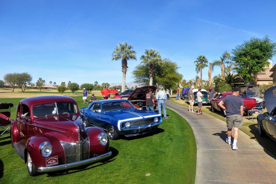 Coche clásico histórico (bigstock)