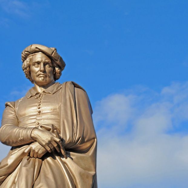 Estatua de Rembrandt, uno de los autores de los dibujos de la muestra (bigstock) Estatua de Rembrandt, uno de los autores de los dibujos de la muestra (bigstock)