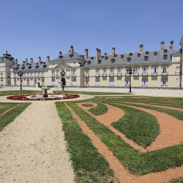 bigstock Garden Located In The Royal Pa 286696564 bigstock Garden Located In The Royal Pa 286696564