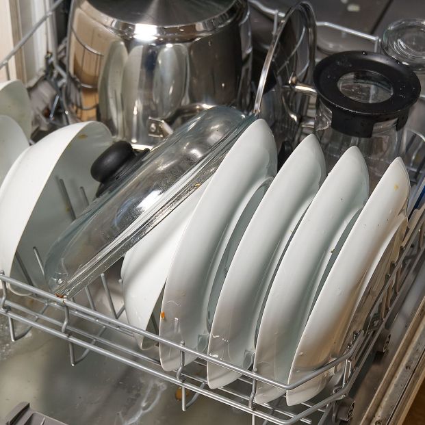 bigstock Dirty Dish In Open Integrated389625718