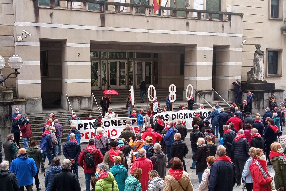Concentración pensionistas vascos Concentración pensionistas vascos
