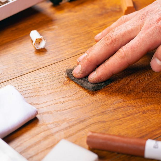 bigstock Laminate And Parquet Restorati 365450695