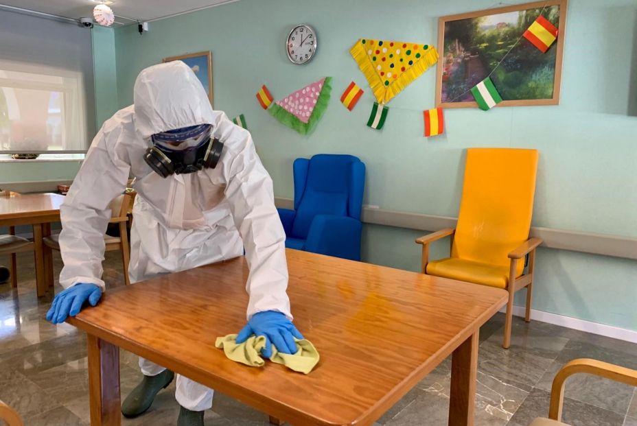 EuropaPress 3105768 bomberos provincia desinfectan residencias mayores distintas localidades EuropaPress 3105768 bomberos provincia desinfectan residencias mayores distintas localidades