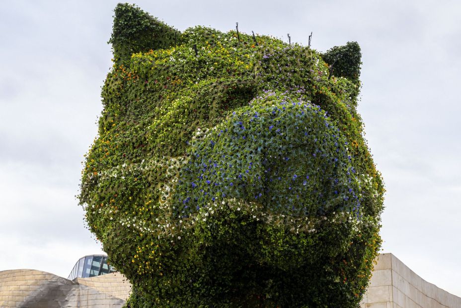 El Puppy del Museo Guggenheim Bilbao también se pone la mascarilla El Puppy del Museo Guggenheim Bilbao también se pone la mascarilla