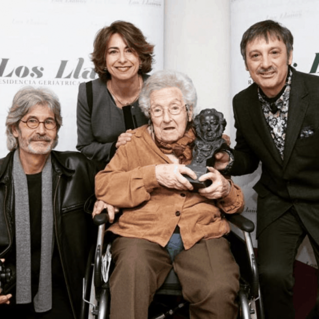 Premio Goya de 'Cabezas Habladoras'. A la derecha su director, Juan Vicente Córdoba Premio Goya de 'Cabezas Habladoras'. A la derecha su director, Juan Vicente Córdoba