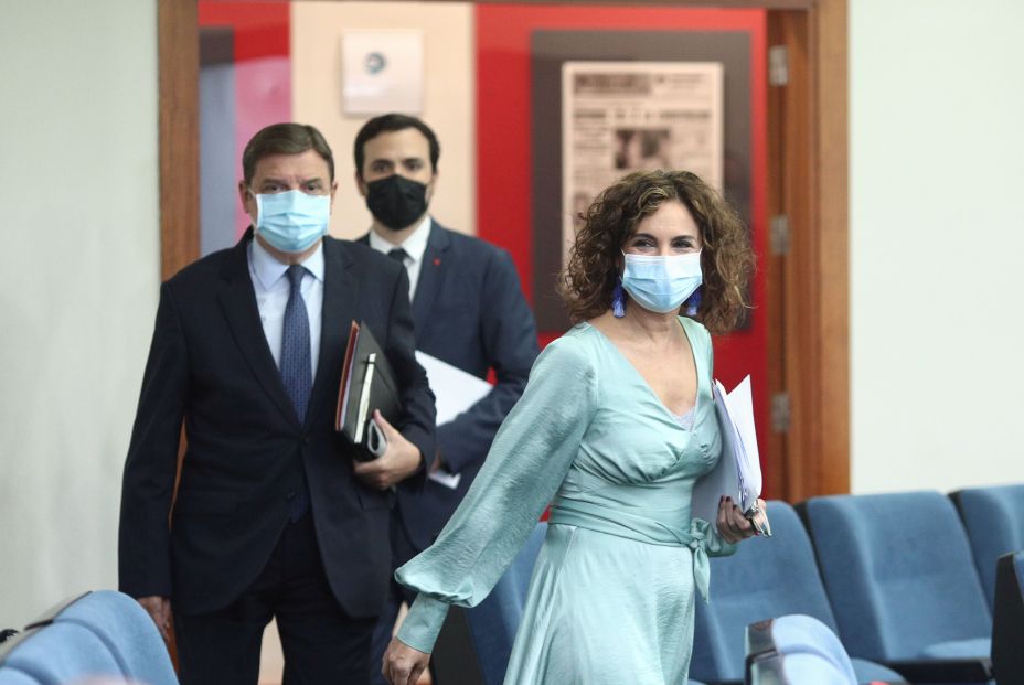 ministra portavoz hacienda maria jesus montero ministro consumo alberto