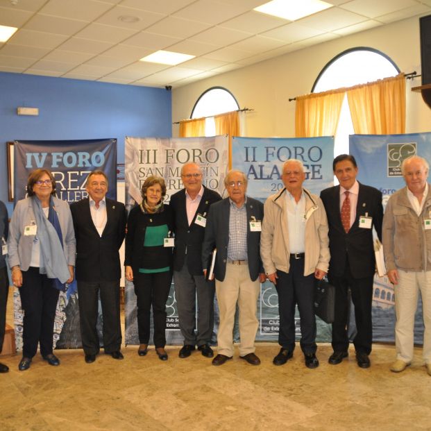 Junta Directiva del Club Senior de Extremadura Junta Directiva del Club Senior de Extremadura