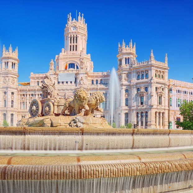 Fuentes bonitas España (bigstock Fountain Of The Goddess Cibeles) Fuentes bonitas España (bigstock Fountain Of The Goddess Cibeles)