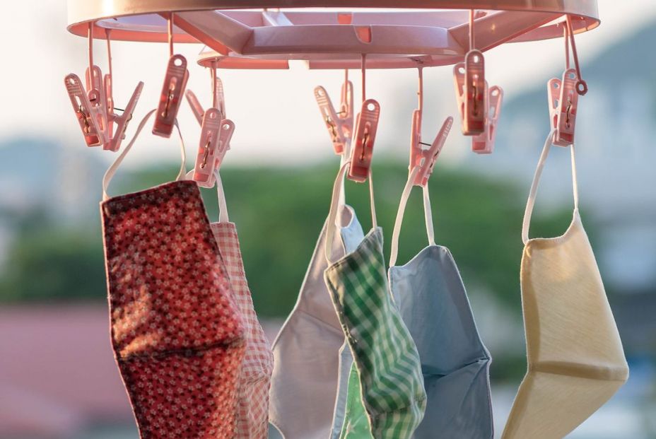 Mascarillas hechas con camisetas, calcetines o tela vaquera pueden ser eficaces, si están bien hechas 3 Mascarillas hechas con camisetas, calcetines o tela vaquera pueden ser eficaces, si están bien hechas 3