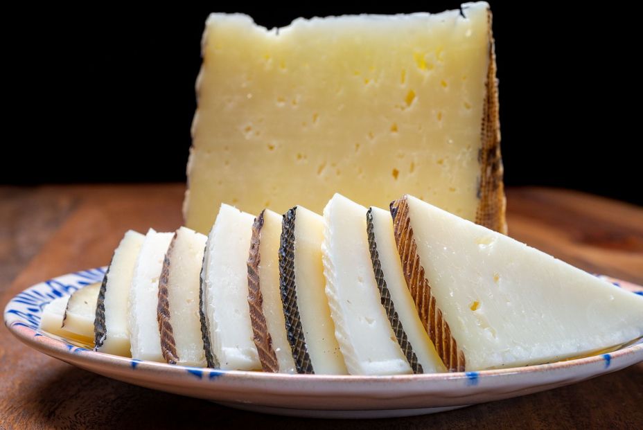 El universo de los quesos. Conoce sus características según su elaboración El universo de los quesos. Conoce sus características según su elaboración