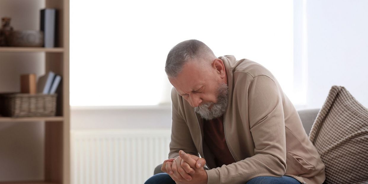 Cómo detectar indicios de maltrato a mayores (Foto Bigstock) Cómo detectar indicios de maltrato a mayores (Foto Bigstock)