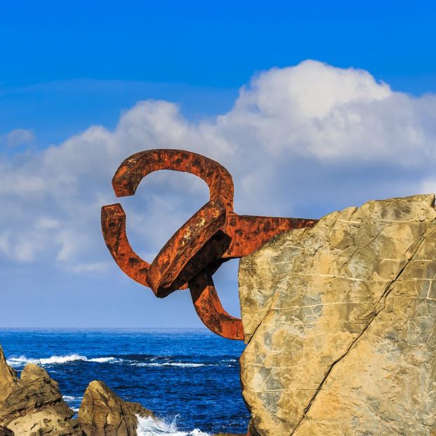 Una de las obras del escultor Eduardo Chillida (bigstock) Una de las obras del escultor Eduardo Chillida (bigstock)