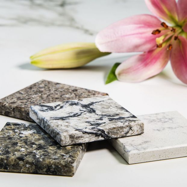 ¿Cómo podemos quitar las manchas difíciles de la encimera de mármol? Foto: bigstock ¿Cómo podemos quitar las manchas difíciles de la encimera de mármol? Foto: bigstock