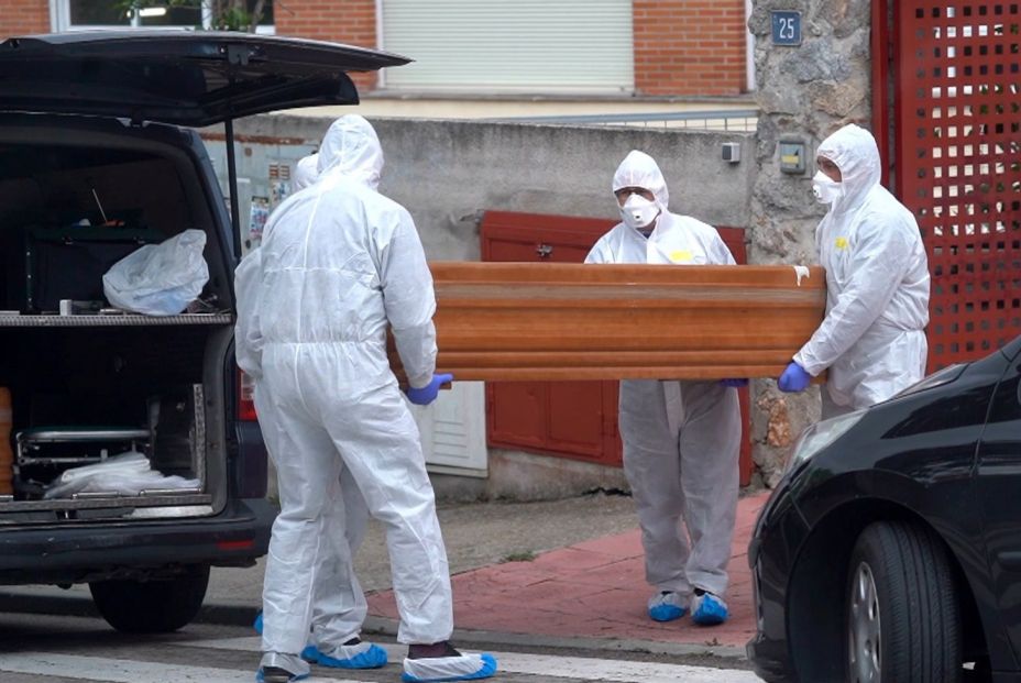 El Supremo ordena investigar las muertes en las residencias de mayores durante la pandemia El Supremo ordena investigar las muertes en las residencias de mayores durante la pandemia