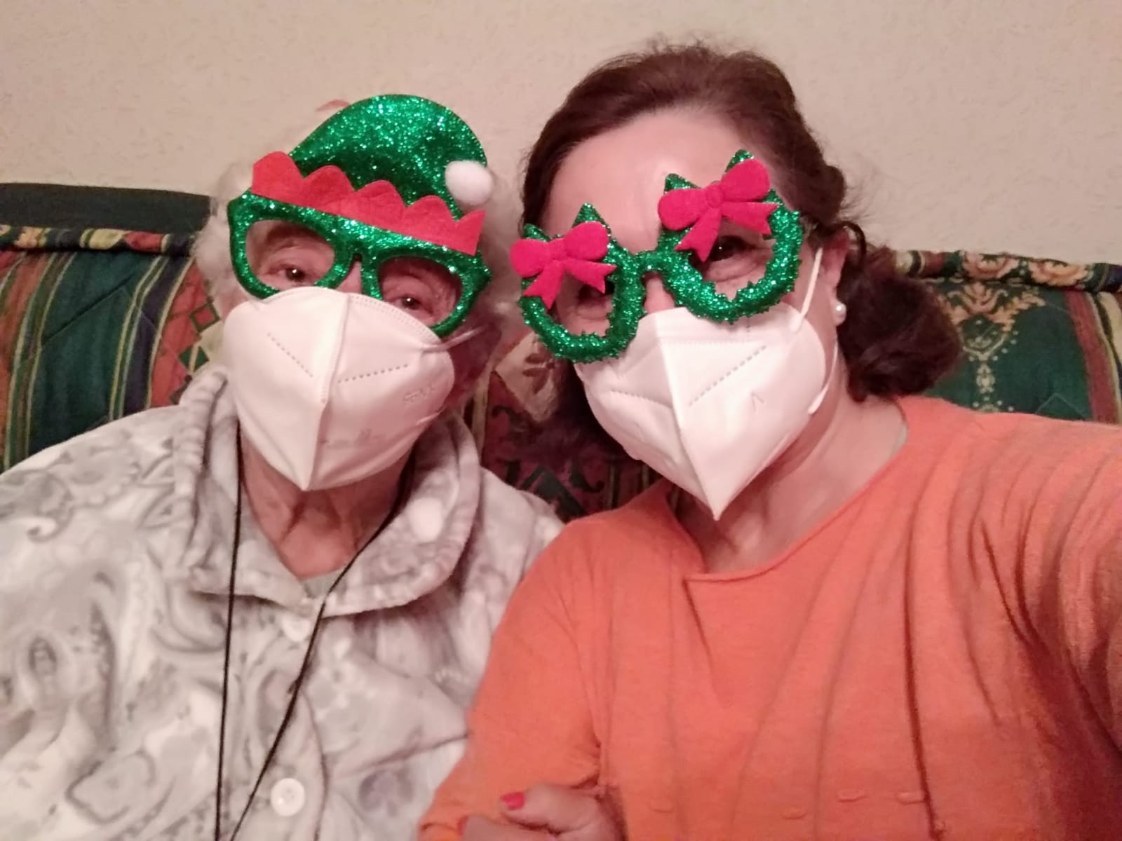 Iniciativas para combatir la soledad de las personas mayores  durante esta atípica Navidad. (Foto: Grandes Amigos)