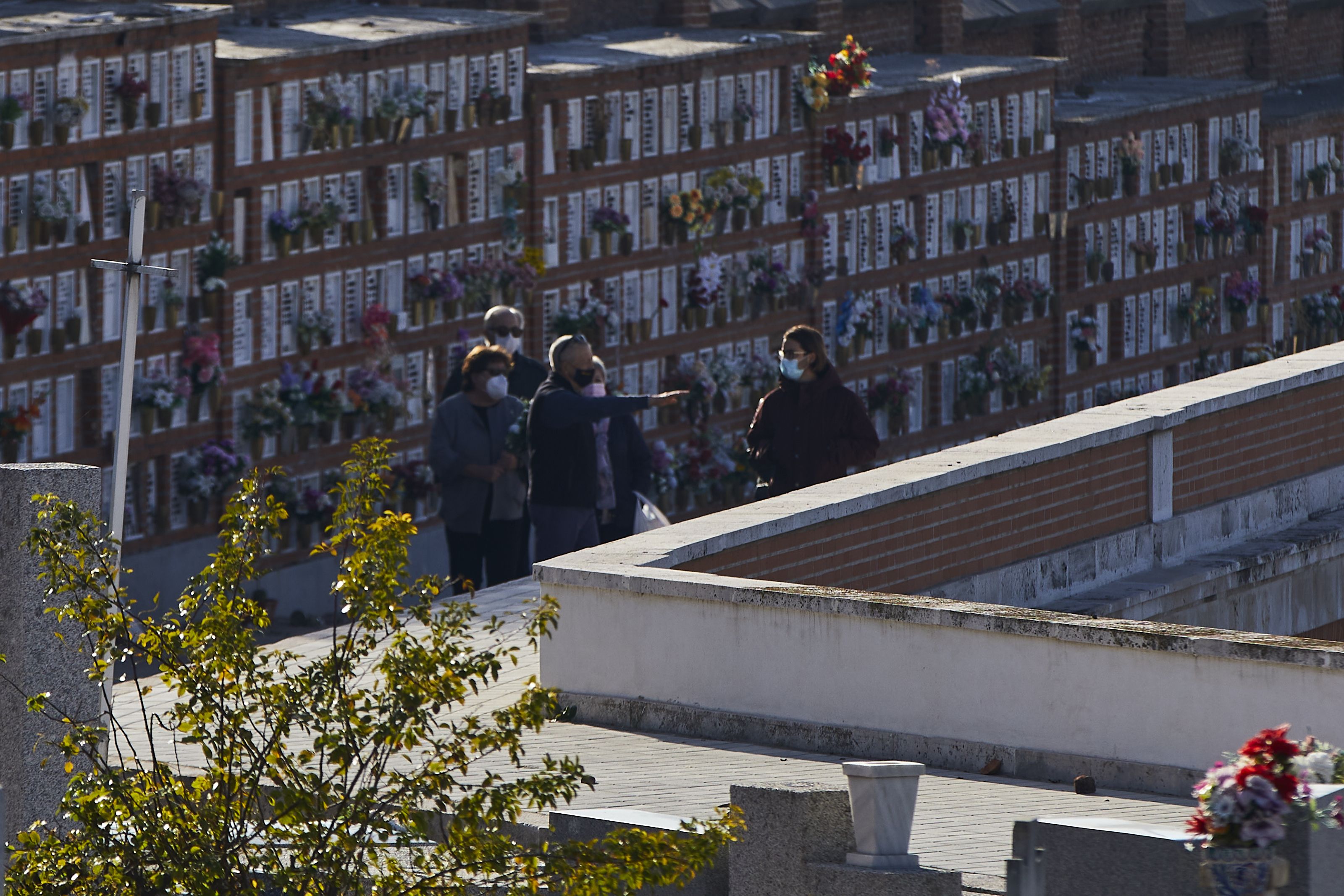 Covid: un 27% de la población ha sufrido la pérdida de algún conocido y más de 7% la de un familiar