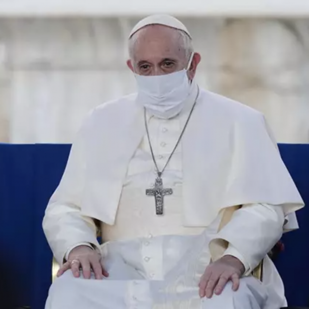 Divertículos, la operación del Papa