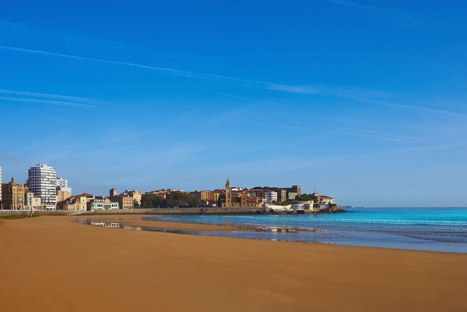 bigstock Gijon playa San Lorenzo beach262821052 bigstock Gijon playa San Lorenzo beach262821052
