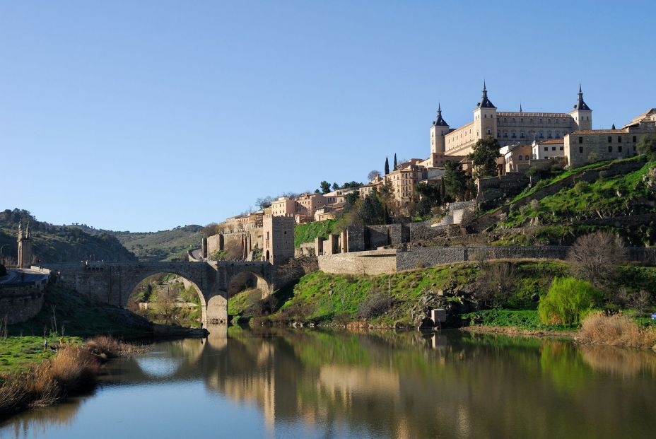 Ruta por las murallas de las ciudades españolas patrimonio de la Humanidad Toledo (Foto Bigstock) 2