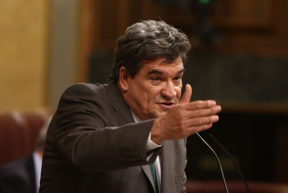 Gran cabreo del ministro Escrivá en directo por el cálculo en el cómputo de las pensiones Gran cabreo del ministro Escrivá en directo por el cálculo en el cómputo de las pensiones