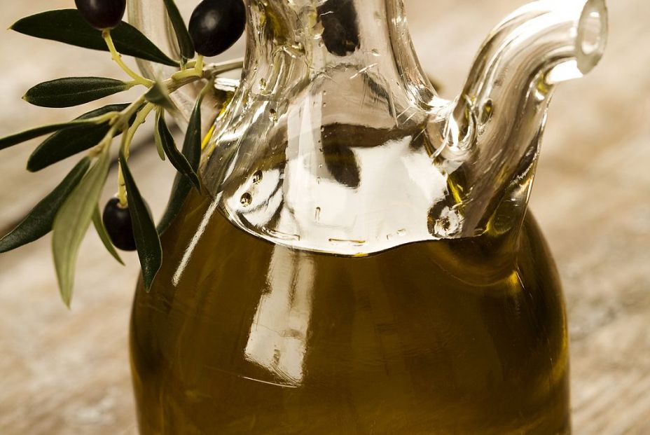 El mejor aceite de oliva virgen extra está en Carrefour, según la OCU