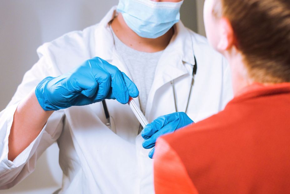 Un niño de 8 años se recupera del coronavirus pero la recaída le provoca un infarto Un niño de 8 años se recupera del coronavirus pero la recaída le provoca un infarto